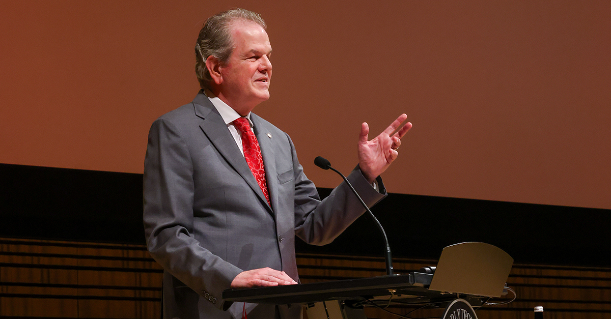 RPI Trustee Curtis Priem speaks during a ceremony celebrating the unveiling of an IBM quantum computer on RPI's campus.