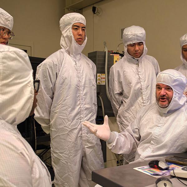 RPI students in a lab class, showcasing curiosity, confidence without arrogance, and a collaborative approach to discovery